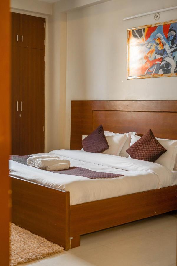 The Lodgers 2 Bhk Serviced Apartment Infront Of Artemis Hospital Gurgaon Exterior foto