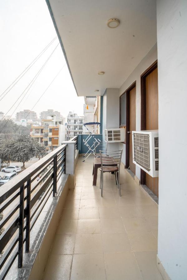 The Lodgers 2 Bhk Serviced Apartment Infront Of Artemis Hospital Gurgaon Exterior foto
