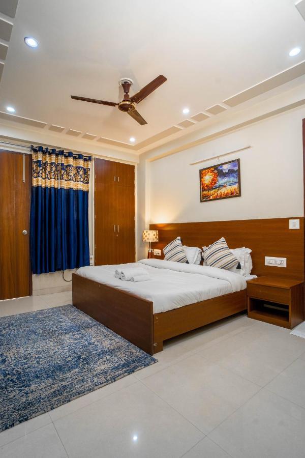 The Lodgers 2 Bhk Serviced Apartment Infront Of Artemis Hospital Gurgaon Exterior foto