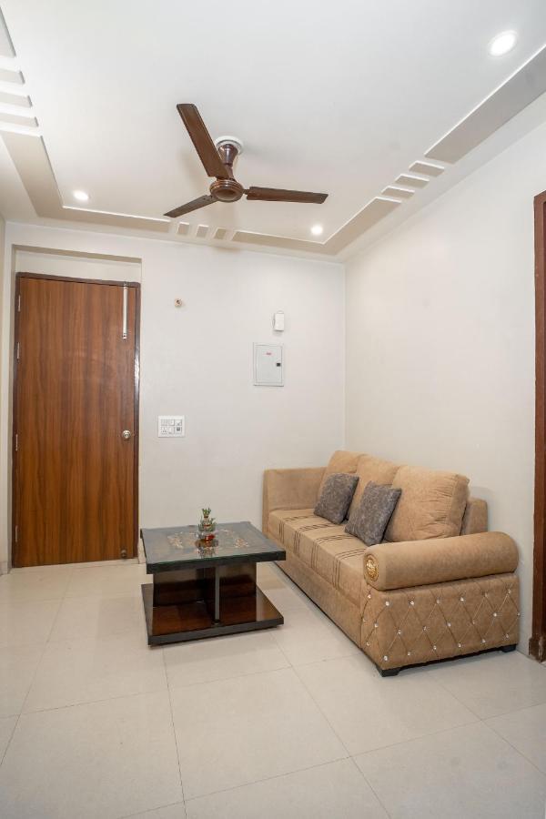The Lodgers 2 Bhk Serviced Apartment Infront Of Artemis Hospital Gurgaon Exterior foto