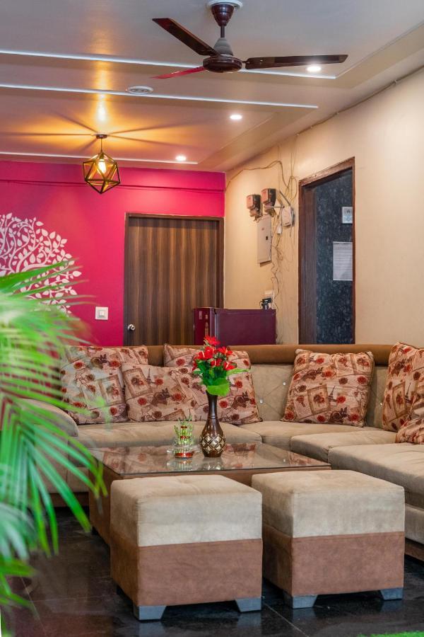 The Lodgers 2 Bhk Serviced Apartment Infront Of Artemis Hospital Gurgaon Exterior foto