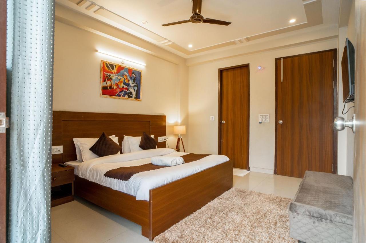 The Lodgers 2 Bhk Serviced Apartment Infront Of Artemis Hospital Gurgaon Exterior foto
