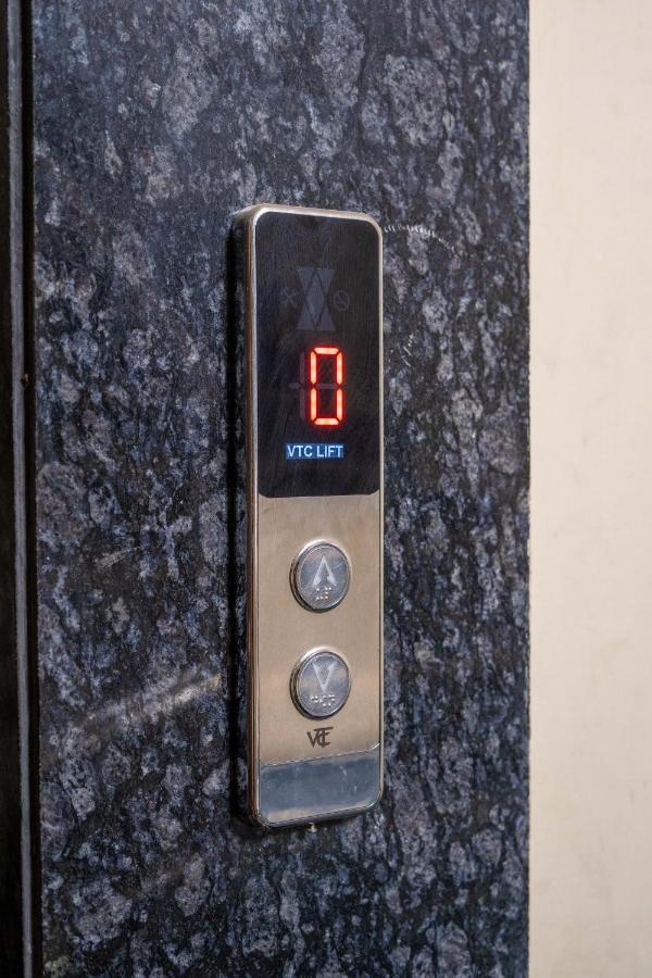 The Lodgers 2 Bhk Serviced Apartment Infront Of Artemis Hospital Gurgaon Exterior foto