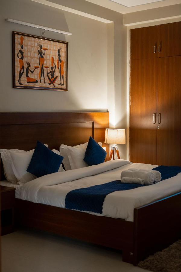 The Lodgers 2 Bhk Serviced Apartment Infront Of Artemis Hospital Gurgaon Exterior foto